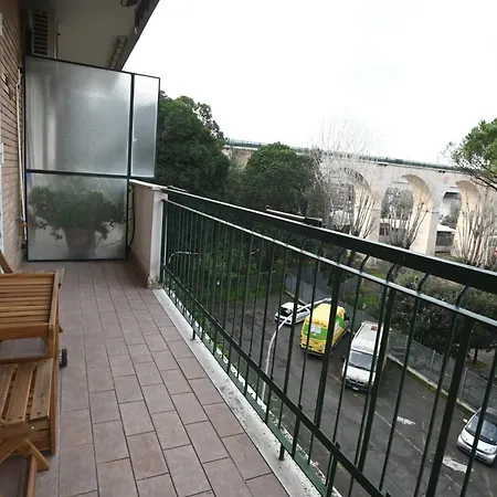 Vatican Firefly House * Řím